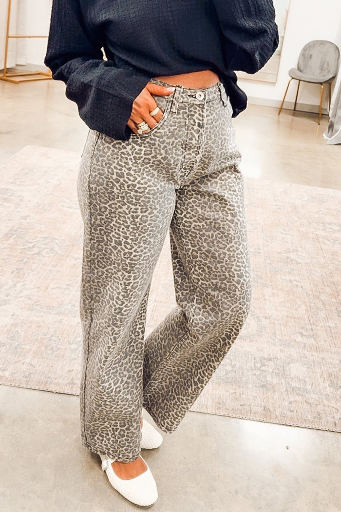 Casual Leopard Wide-Leg Jeans