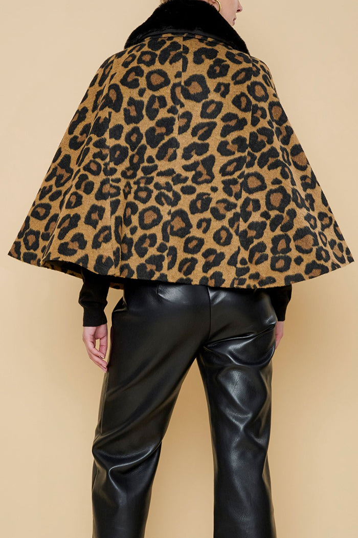 Faux Fur Collar Animal Print Cape