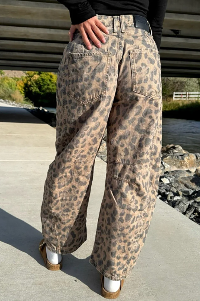 Casual Wide-Leg Leopard Jeans