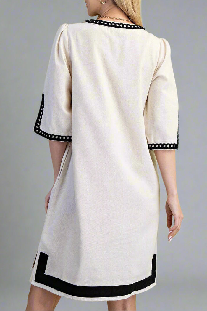 3/4 Sleeve Contrast Trim Notch Neck Shift Dress