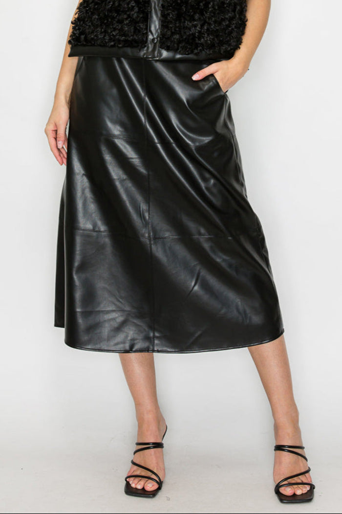 Pocketed Black Faux Leather Skirt