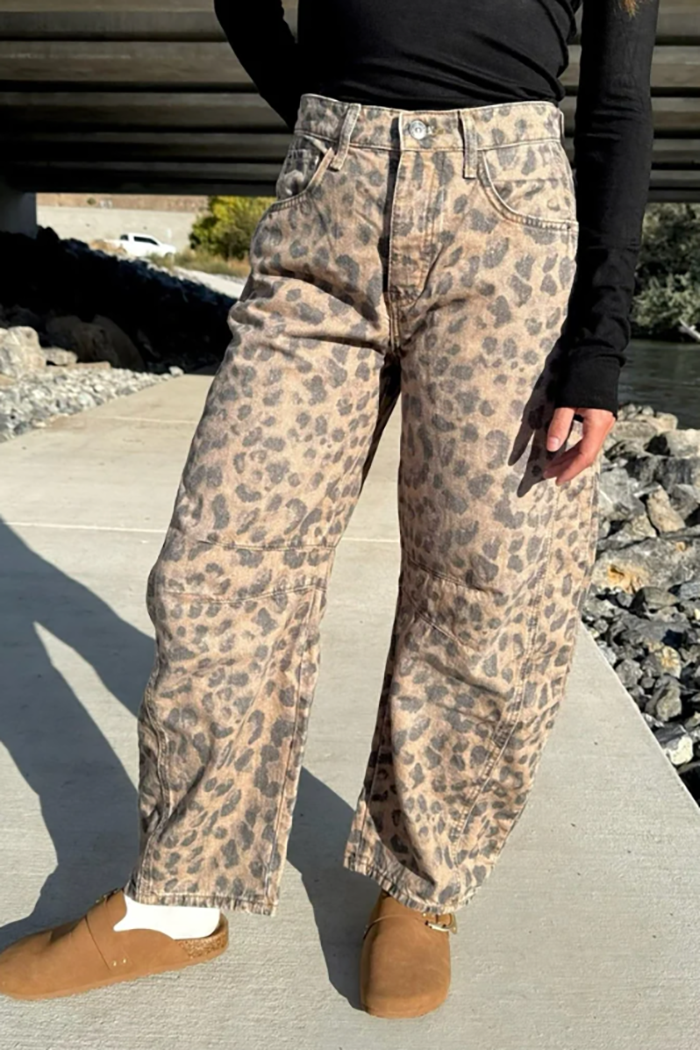 Casual Wide-Leg Leopard Jeans