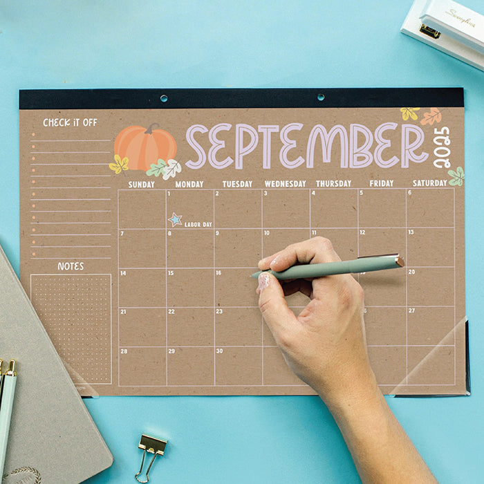 2025-2026 – 18-Month Desktop Calendar