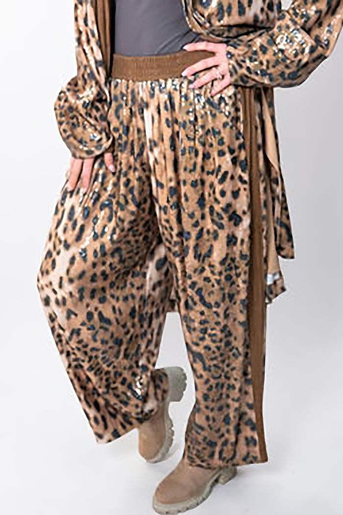 Loose Fit Leopard Velvet Pants