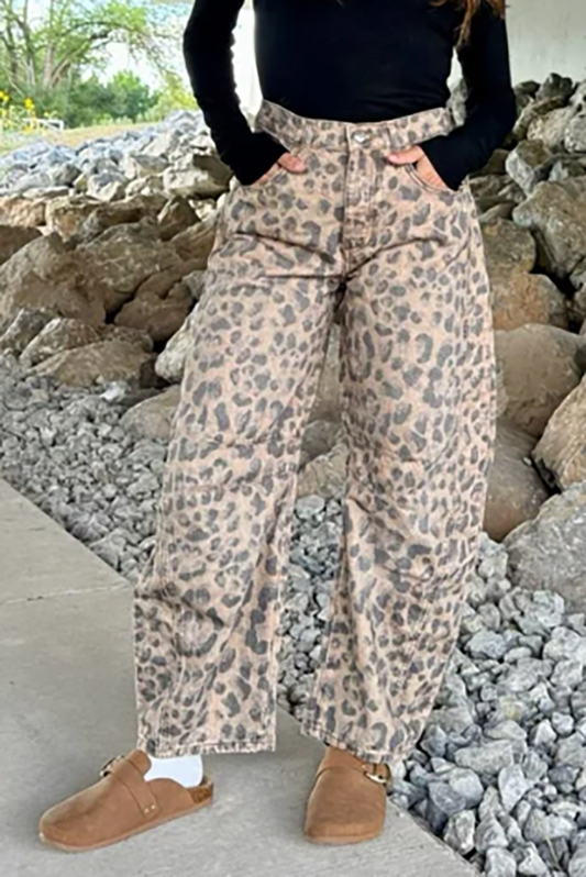 Casual Wide-Leg Leopard Jeans